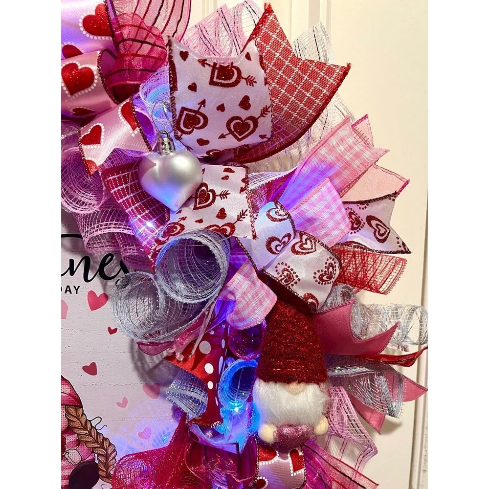 XL Handmade Valentine’s Gnome Hearts Ribbon Prelit Wreath 26 ins LED